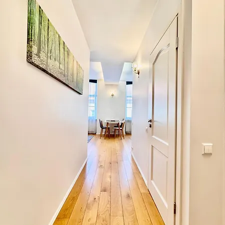 Old Town T8 Self Check In