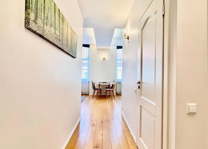 Old Town T8 Self Check In