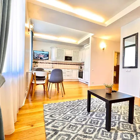 Old Town T8 Self Check In Апартаменты Вильнюс