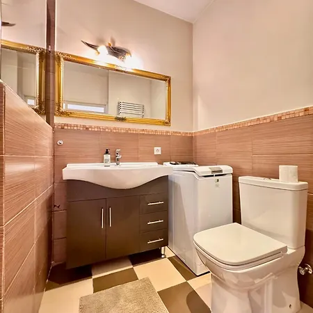 Old Town T8 Self Check In * Вильнюс