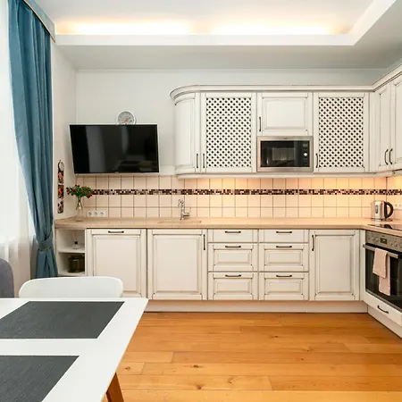 Old Town T8 Self Check In Апартаменты *